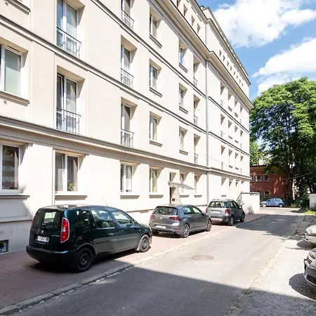 Studio Rzeznicza 6 *