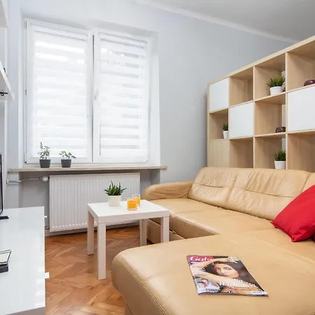 Apartment Studio Rzeznicza 6 *